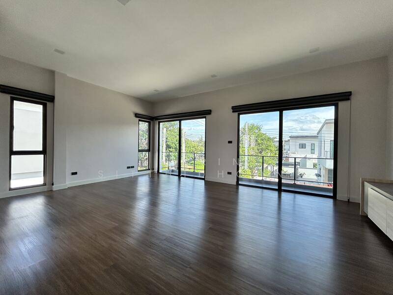 ขาย - Venue ID Motorway Rama 9 : เวนิว ไอดี มอเตอร์เวย์ พระราม 9, กรุงเทพ