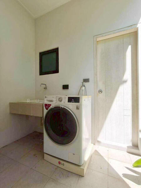 ให้เช่า - บ้านในโครงการ ให้เช่า – ใกล้มีโชคพลาซ่า เพียง 5 นาที ค่าเช่า 60,000 บาท / เดือน รหัสทรัพย์ : No.5H63, เชียงใหม่