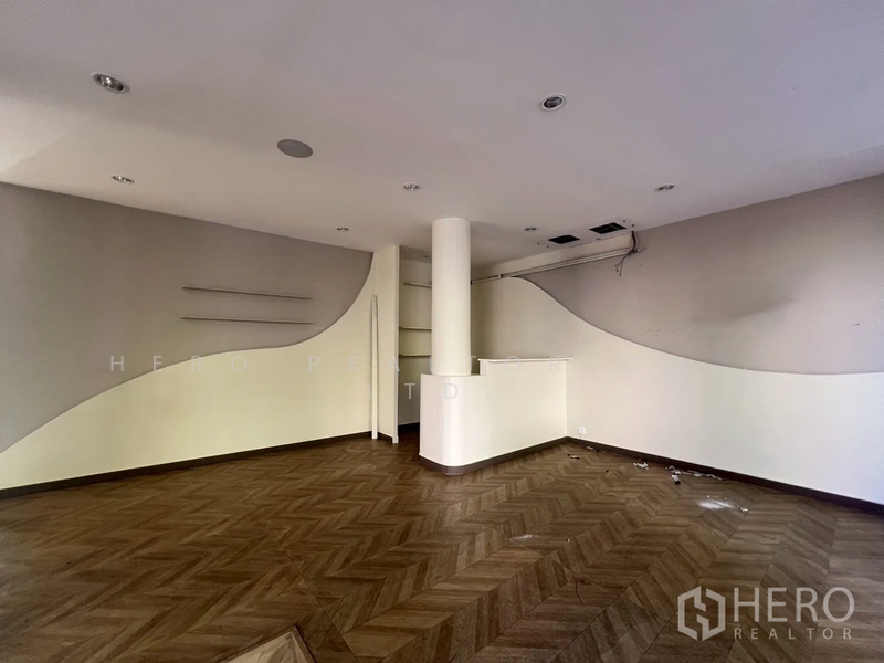 For Rent - For rent Retail Space 200sqm in Khlong Tan Nuea, Watthana, Bangkok BTS Ekkamai HRE00167, Bangkok