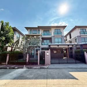 ขาย - Passorn Songprapa : ภัสสร สรงประภา, กรุงเทพ