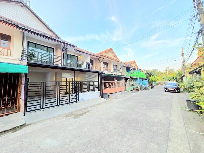 ขาย - บ้านพฤกษา 3 ซ.วัดลาดปลาดุก : Baan Pruksa 3 Soi Watlatpladuk, นนทบุรี