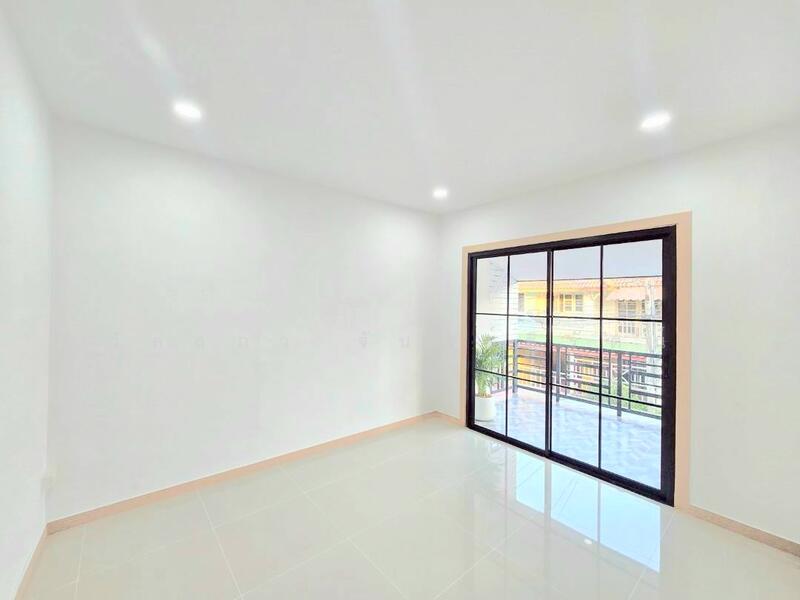 ขาย - บ้านพฤกษา 3 ซ.วัดลาดปลาดุก : Baan Pruksa 3 Soi Watlatpladuk, นนทบุรี