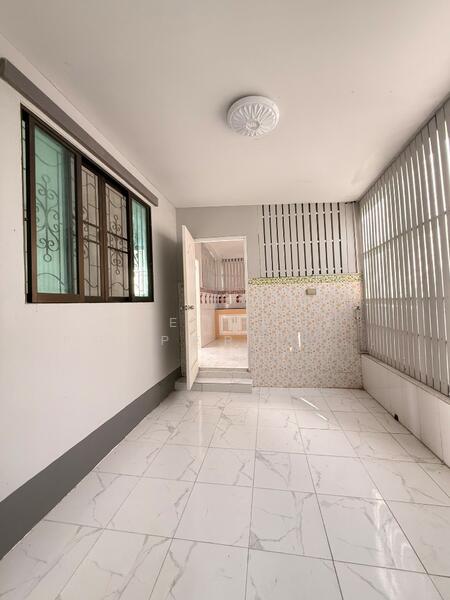 For Sale - หมู่บ้านอยู่สบาย พานทอง ชลบุรี, Chon Buri (Pattaya)