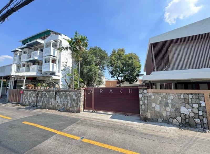 For Rent - 3-BR House, Bangkok