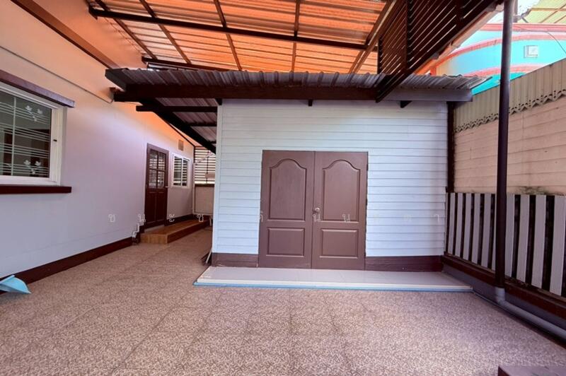 For Sale - Chaiyaphruek Soi Wat Lat Pladuk, Nonthaburi