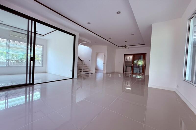 For Sale - Chaiyaphruek Soi Wat Lat Pladuk, Nonthaburi