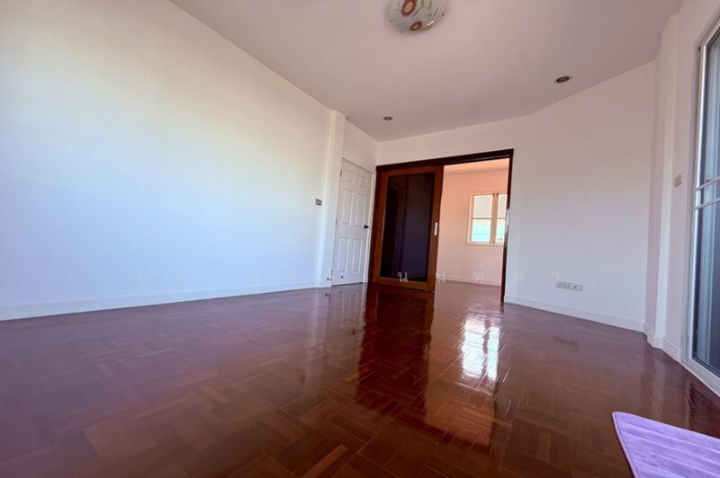 For Sale - Chaiyaphruek Soi Wat Lat Pladuk, Nonthaburi