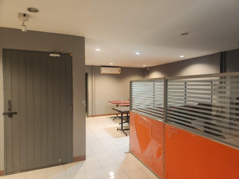 For Sale - ขายอาคารพาณิชย์ 2 คูหา (ตึกแถว) ติดถนนประชาชื่น | โซนบางโพ–บางซ่อน–เตาปูน, Bangkok