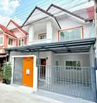 บ้านสวย ห่างถนนราชพฤกษ์เพียง 500 เมตร หมู่บ้านริมสวน ธนานนท์ 1 ท่าอิฐ ใกล้ MRT บางรักน้อย ท่าอิฐ, นนทบุรี