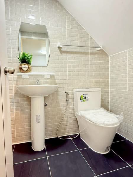 บ้านสวย ห่างถนนราชพฤกษ์เพียง 500 เมตร หมู่บ้านริมสวน ธนานนท์ 1 ท่าอิฐ ใกล้ MRT บางรักน้อย ท่าอิฐ, Nonthaburi, ท่าอิฐ, Bang Rak Noi, Muang Nonthaburi, Nonthaburi, 3 Bedrooms, 110 sqm, Townhouse For Sale, by บุษบากร (เจี๊ยบ), 500134508 - DDproperty.com