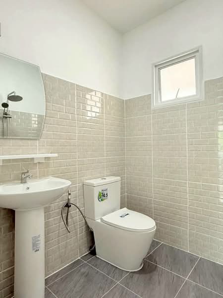 บ้านสวย ห่างถนนราชพฤกษ์เพียง 500 เมตร หมู่บ้านริมสวน ธนานนท์ 1 ท่าอิฐ ใกล้ MRT บางรักน้อย ท่าอิฐ, Nonthaburi, ท่าอิฐ, Bang Rak Noi, Muang Nonthaburi, Nonthaburi, 3 Bedrooms, 110 sqm, Townhouse For Sale, by บุษบากร (เจี๊ยบ), 500134508 - DDproperty.com