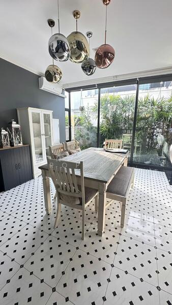 ขาย - Mantana Srinakarin - Bangna : มัณฑนา ศรีนครินทร์ - บางนา, สมุทรปราการ