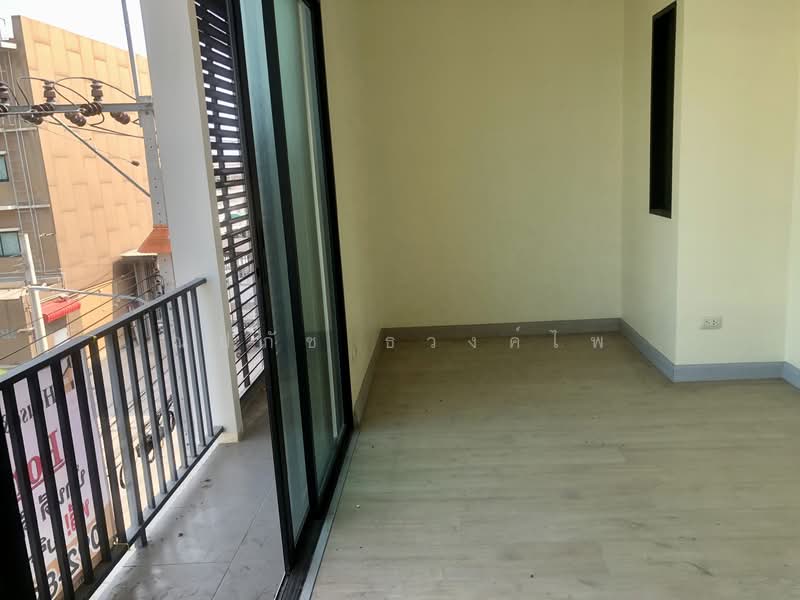 The Trop 2 Motorway-Ladkrabang, Bangkok, Prachapattana Road, Thab Yao, Lat Krabang, Bangkok, 3 Bedrooms, 230 sqm, Townhouse For Rent, by ณปภัช ธวงค์ไพ, 500135037 - DDproperty.com
