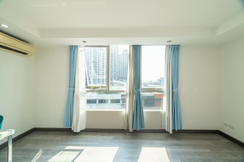 For Sale - Zenith Place @ Sukhumvit 71/1, Bangkok