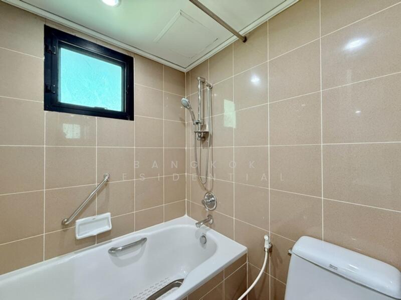 Insaf Tower, Bangkok, 26 Soi Sukhumvit 13, Bang Bon, Bang Bon, Bangkok, 3 Bedrooms, 234 sqm, Apartment For Rent, by Bangkok Residential, 500135544 - DDproperty.com