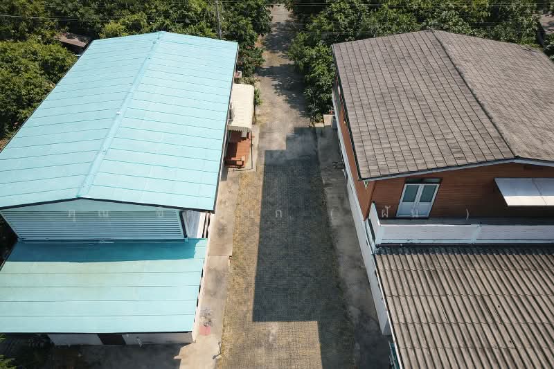 ขาย - ที่ดินเปล่า พร้อมสิ่งปลูกสร้าง 1 ไร่ ถนนเลียบคลองประปา ฝั่งแจ้งวัฒนะ ทำเลดี, นนทบุรี