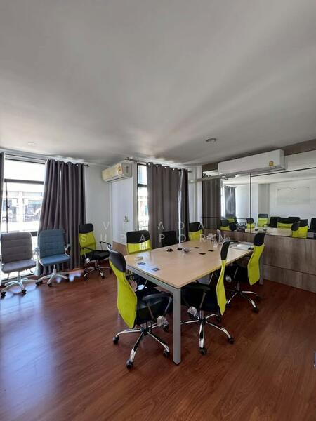 ให้เช่า - ทาวน์เฮ้าส์ 3-ห้องนอน, กรุงเทพ