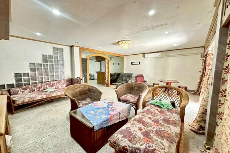 ขาย - ขายทาวน์โฮม 3.5ชั้น บรมราชชนนี 11 ใกล้เซ็นทรัล ปิ่นเกล้า บางกอกน้อย 46ตรว.6ห้องนอน, กรุงเทพ