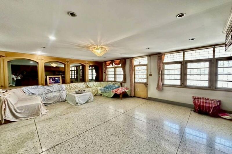 ขาย - ขายทาวน์โฮม 3.5ชั้น บรมราชชนนี 11 ใกล้เซ็นทรัล ปิ่นเกล้า บางกอกน้อย 46ตรว.6ห้องนอน, กรุงเทพ