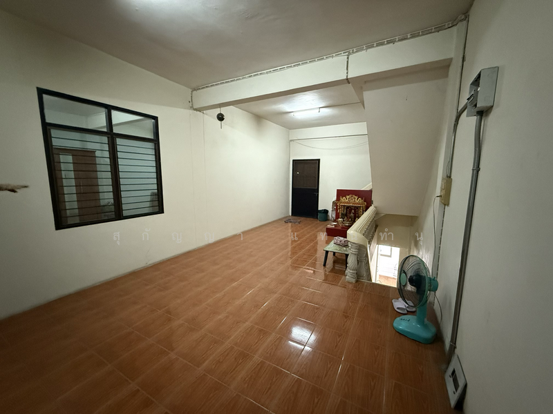 ขาย - ตึกแถว/อาคารพาณิชย์ ติดสัญญาเช่า 7-Eleven - พานทอง ชลบุรี, ชลบุรี