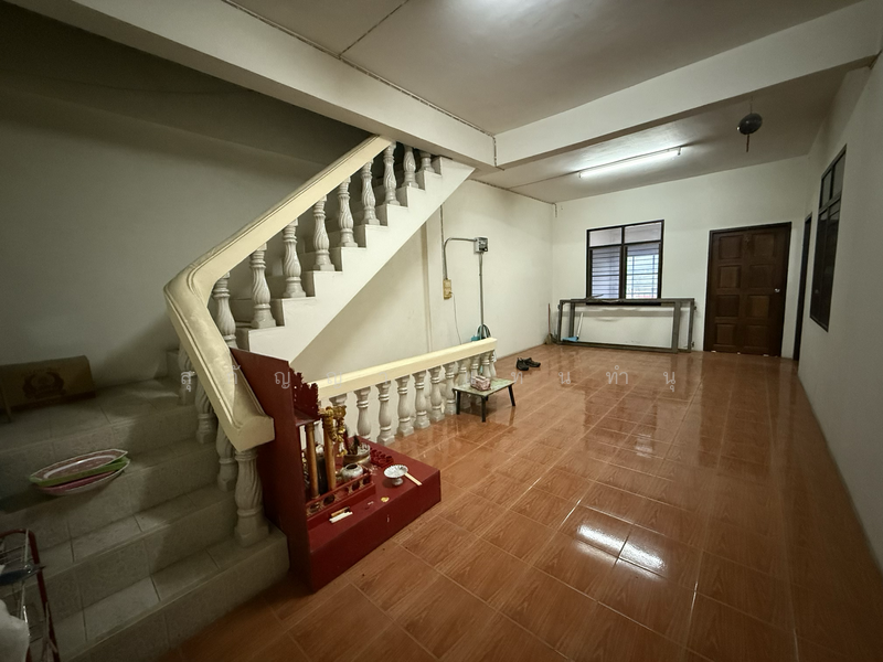 ขาย - ตึกแถว/อาคารพาณิชย์ ติดสัญญาเช่า 7-Eleven - พานทอง ชลบุรี, ชลบุรี