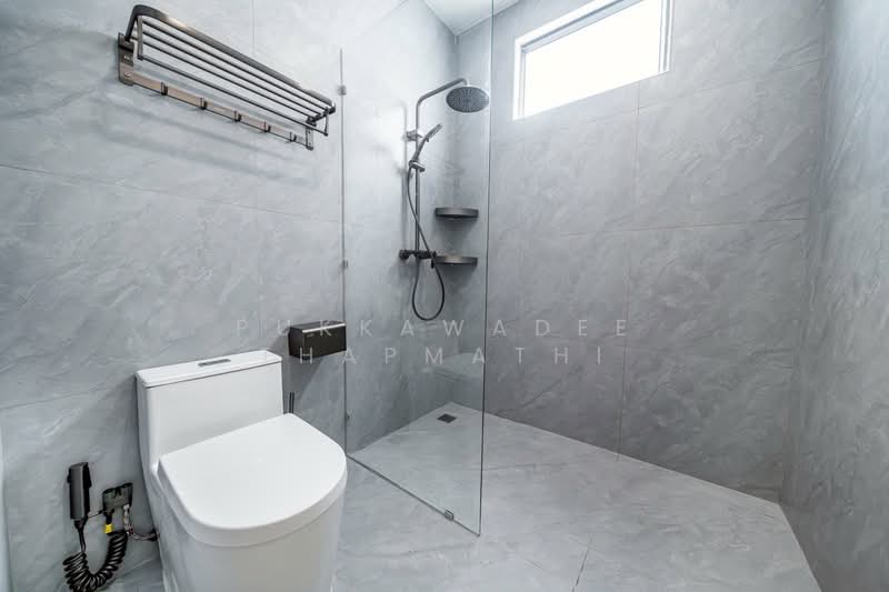 Private House for Sale in Pattaya City Center, Chon Buri (Pattaya), Nong Pru, Bang Lamung (Pattaya), Chon Buri (Pattaya), 6 Bedrooms, 300 sqm, Single Detached House For Sale, by Pukkawadee Thapmathi, 500136258 - DDproperty.com