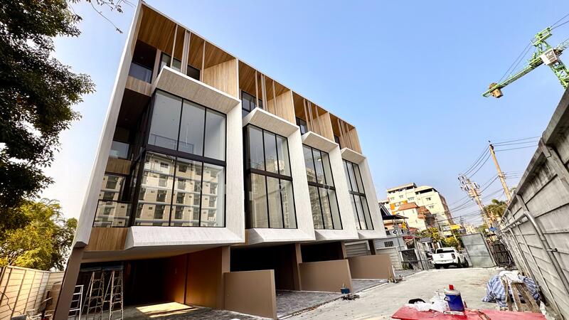 For Sale - ิBizhause Home Office สไตน์โมเดิร์น ทำเลดี อยุ่หลังเซนทรัลแจ้งวัฒนะ, Nonthaburi