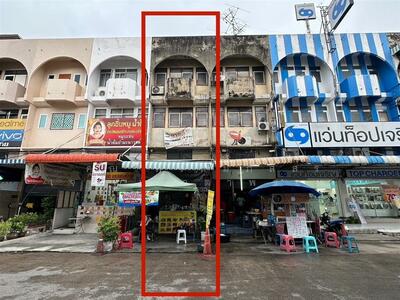 ขาย - อาคารพาณิชย์ 3.5 ชั้น 16 ตร.ว. อาคารพาณิชย์ ซอยรามอินทรา4/2, กรุงเทพ