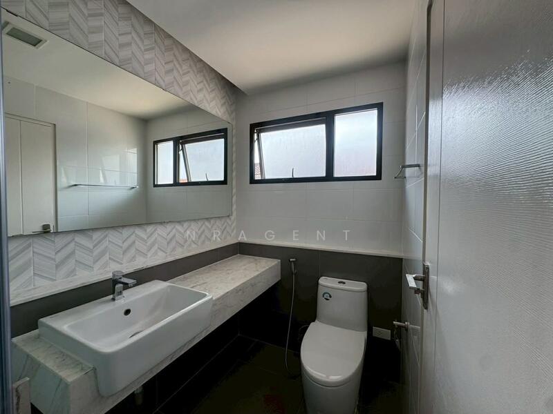 Mantana Bangna Km.7, Samut Prakan, 68 Bangna-Trad Road, Bang Kaeo, Bang Plee, Samut Prakan, 4 Bedrooms, 185 sqm, Single Detached House For Sale, by NRagent, 500136627 - DDproperty.com