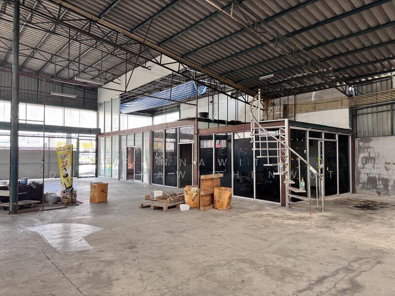 ให้เช่า - โกดังให้เช่า 600 ตร.ม. คลองกุ่ม, บึงกุ่ม, กรุงเทพ (รหัส : JKP355), กรุงเทพ