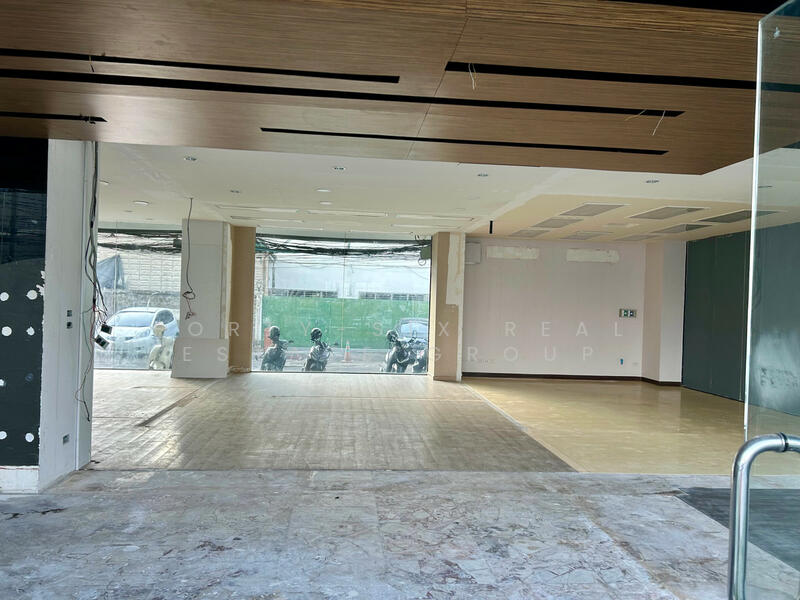 For Rent - ให้เช่าโชว์รูม, Bangkok