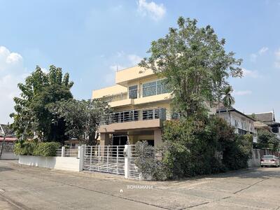 ขาย - ประชาชื่น, กรุงเทพ