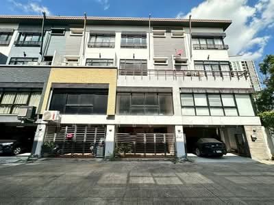 ขาย - ทาวน์เฮ้าส์ 3 ชั้น 21 ตร.ว. ทาวน์เฮ้าส์ ซอยแจ้งวัฒนะ-ปากเกร็ด32, นนทบุรี