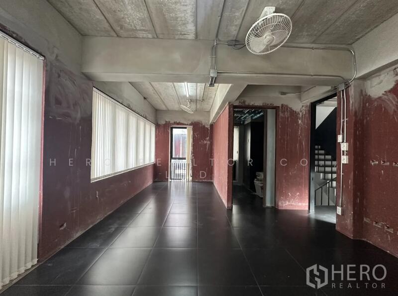 For Rent Home Office 249sqm in Wang Mai, Pathum Wan, Bangkok BTS National Stadium hre00197, Bangkok, Wang Mai, Pathum Wan, Bangkok, , 249 sqm, Office Space For Rent, by Hero Realtor Co., Ltd., 500136992 - DDproperty.com