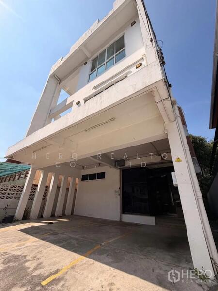 For Rent - For Rent Home Office 750sqm in Rama 9 Huai Khwang Bangkok hre00199, Bangkok