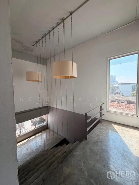 ให้เช่า - ให้เช่าโฮมออฟฟิศ 750 ตร.ม. พระราม 9 – ห้วยขวาง กรุงเทพฯ hre00199, กรุงเทพ