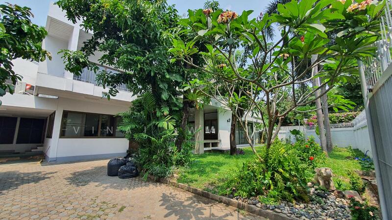 ให้เช่า - บ้าน 4-ห้องนอน, กรุงเทพ