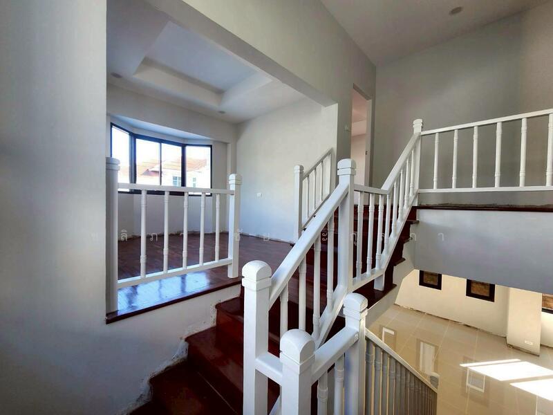 ขาย - Thanasiri Rattanathibet : ธนาสิริ รัตนาธิเบศร์, นนทบุรี