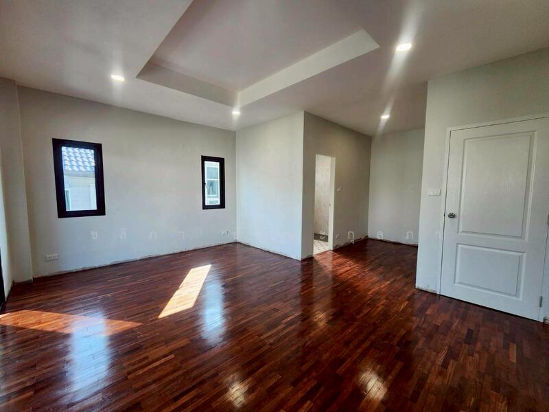 ขาย - Thanasiri Rattanathibet : ธนาสิริ รัตนาธิเบศร์, นนทบุรี