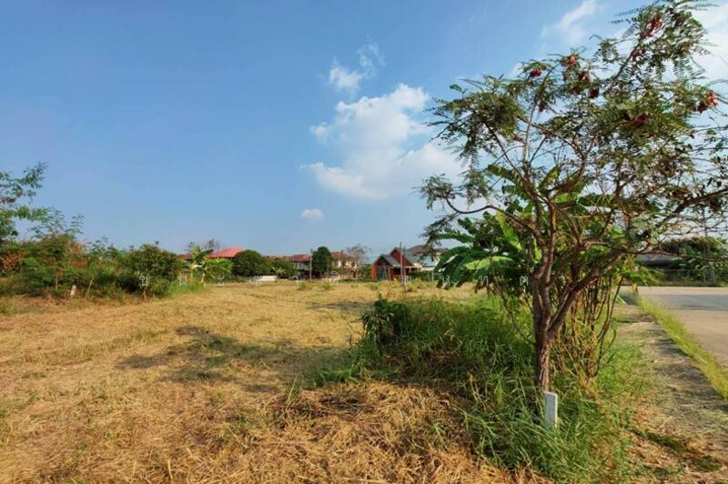 For Sale - ที่ดินเปล่า เนื้อที่ 112 ตร.ว. หมู่บ้านเดอะลากูล 1-2, Pathum Thani