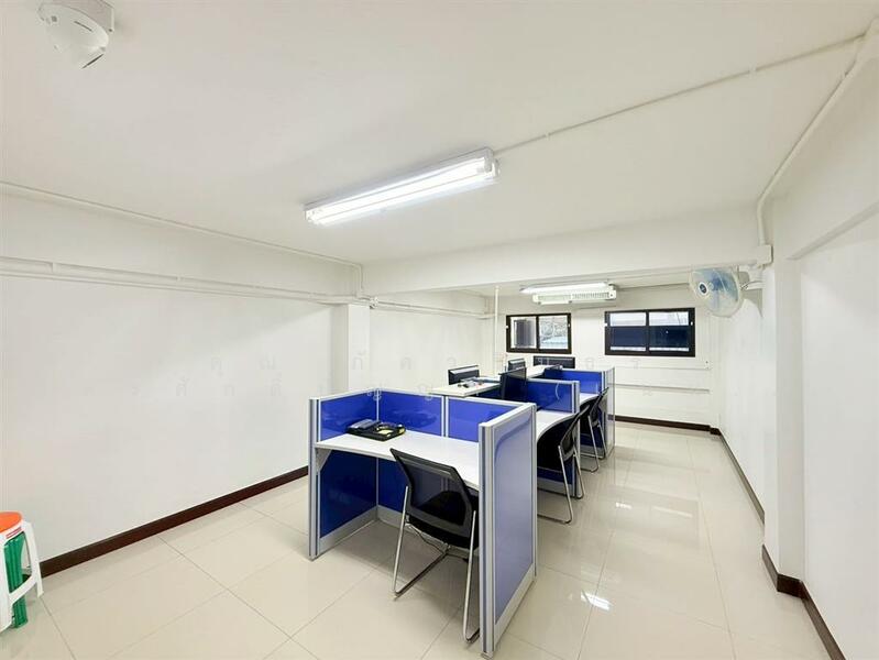 For Sale - อาคารพาณิชย์ 6 ชั้น 71 ตร.ว. อาคารพาณิชย์ ซอยรัชดาภิเษก19, Bangkok