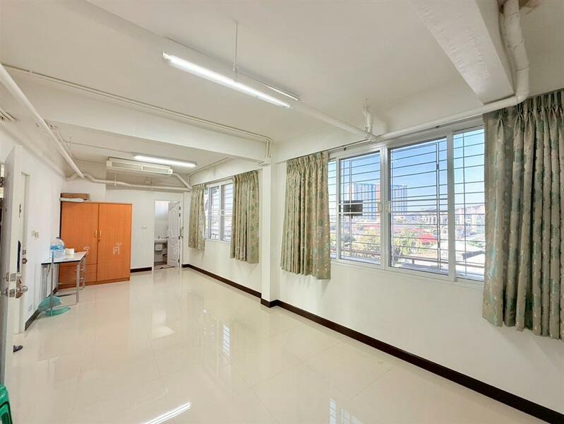 For Sale - อาคารพาณิชย์ 6 ชั้น 71 ตร.ว. อาคารพาณิชย์ ซอยรัชดาภิเษก19, Bangkok