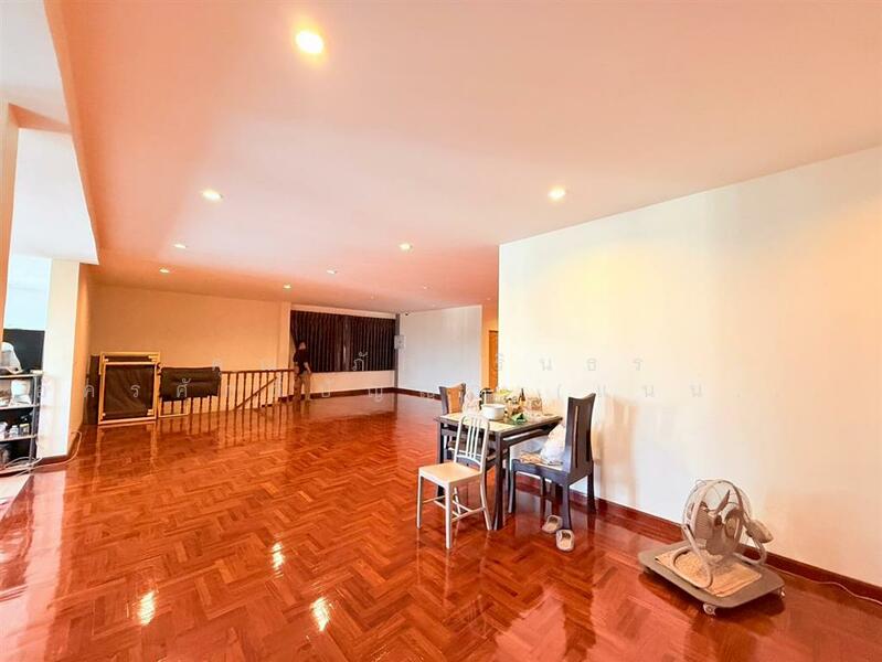 For Sale - อาคารพาณิชย์ 6 ชั้น 71 ตร.ว. อาคารพาณิชย์ ซอยรัชดาภิเษก19, Bangkok