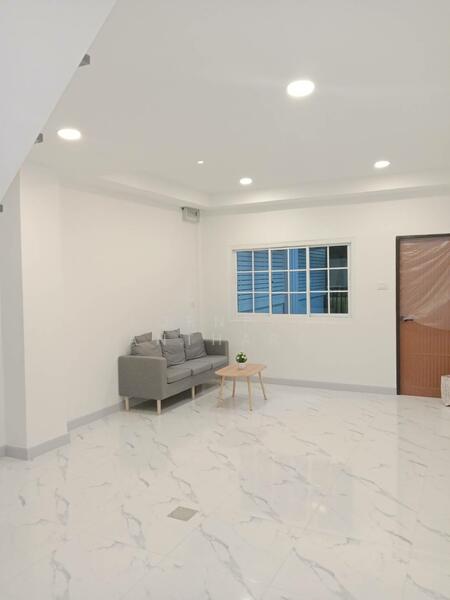 ขาย - ทาวน์เฮ้าส์ 2-ห้องนอน, กรุงเทพ