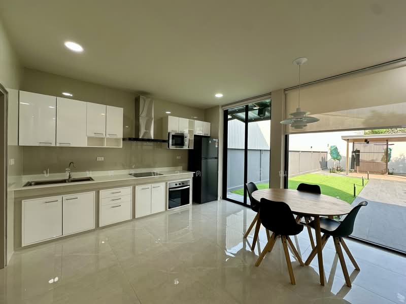 Single house close to Bangkok Patthana school, Bangkok, Bang Na Tai, Bang Na, Bangkok, 4 Bedrooms, 240 sqm, Single Detached House For Rent, by ปรินทร์ญาดา ชิณโชติ, 500138684 - DDproperty.com