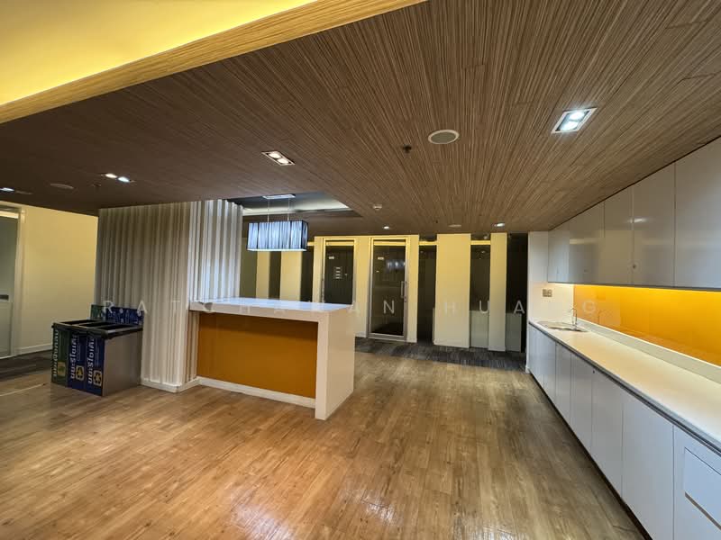 PHAHOLYOTHIN PLACE, Bangkok, Samsen Nai, Phaya Thai, Bangkok, , 1,533 sqm, Office Space For Rent, by Ratchawan Huang, 500138759 - DDproperty.com