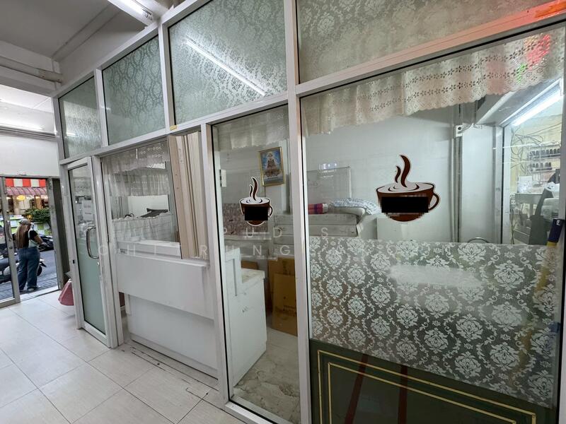 For Rent - สุขุมวิท–นานา–อโศก | Shop ให้เช่า (ใต้โรงแรม), Bangkok