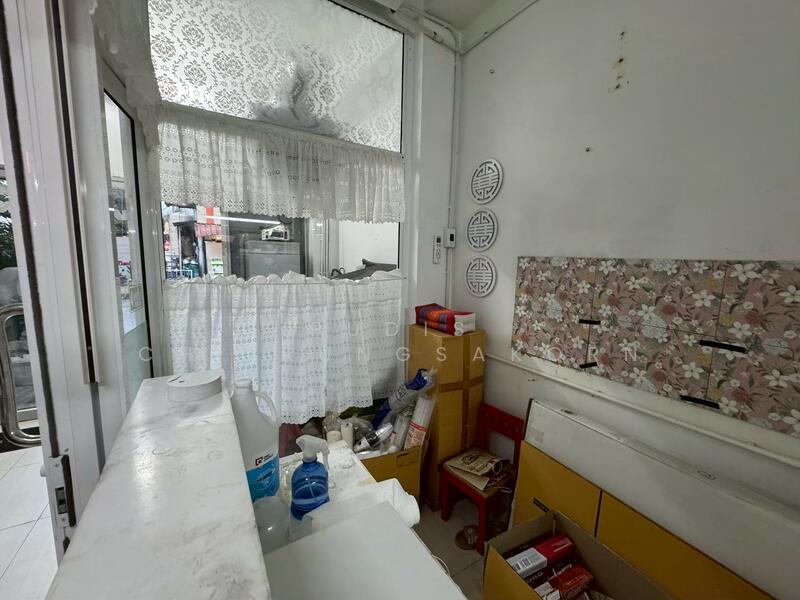 For Rent - สุขุมวิท–นานา–อโศก | Shop ให้เช่า (ใต้โรงแรม), Bangkok