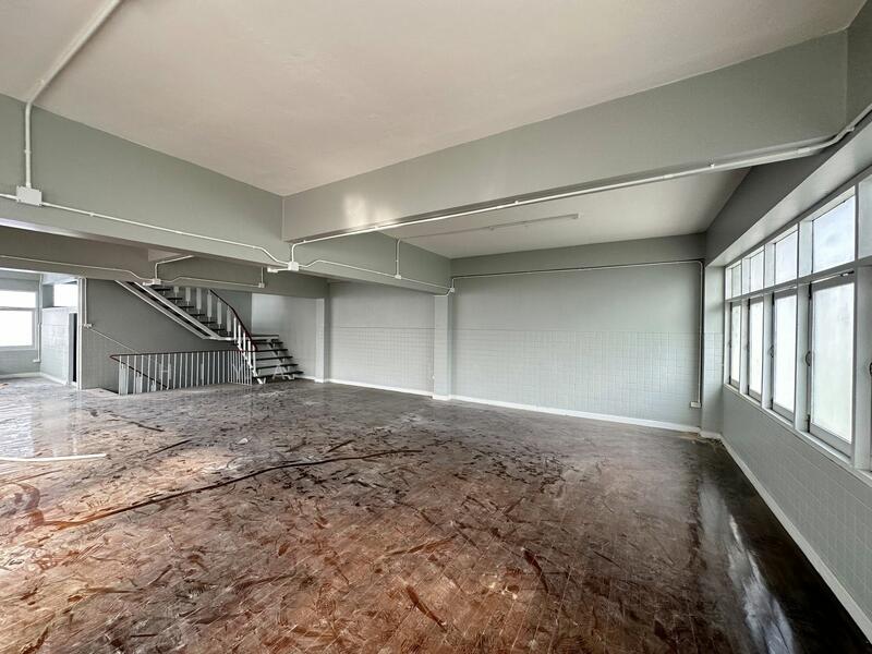 ให้เช่า - ตึกหัวมุมใกล้ BTS วงเวียนใหญ่ 1 กม., กรุงเทพ