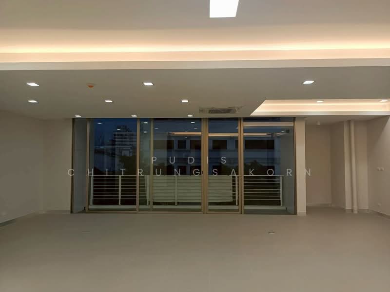 สี่พระยา | อาคารพาณิชย์ให้เช่า (Standalone Office Building), กรุงเทพ, สี่พระยา, บางรัก, กรุงเทพ, 1,200 ตร.ม., ตึกแถว-อาคารพาณิชย์ ให้เช่า, โดย Pudis Chitrungsakorn, 500139294 - DDproperty.com